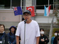 ①